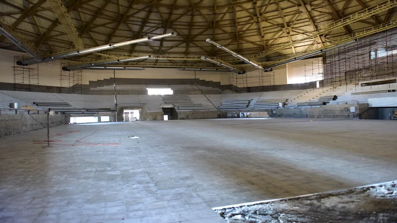 ورزشگاه ۶ هزار نفری انقلاب کرج تا دهه فجر افتتاح می‌شود