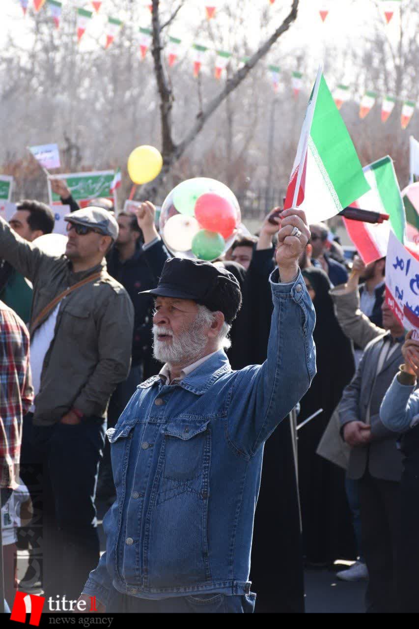 مردم استان البرز پای انقلاب ایستاده‌اند