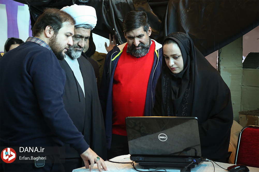 بازدید حجت‌الاسلام رضائی از پنجمین رویداد تولید محتوای دیجیتال