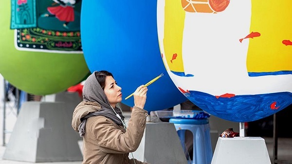 نمایش هنرنمایی هنرمندان تجسمی استان در بیلبورد‌های شهر کرج