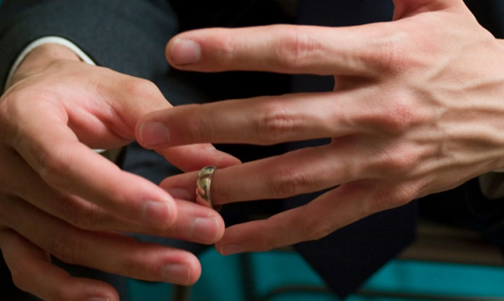 آسیب‌های مخرب طلاق در زنان و مردان