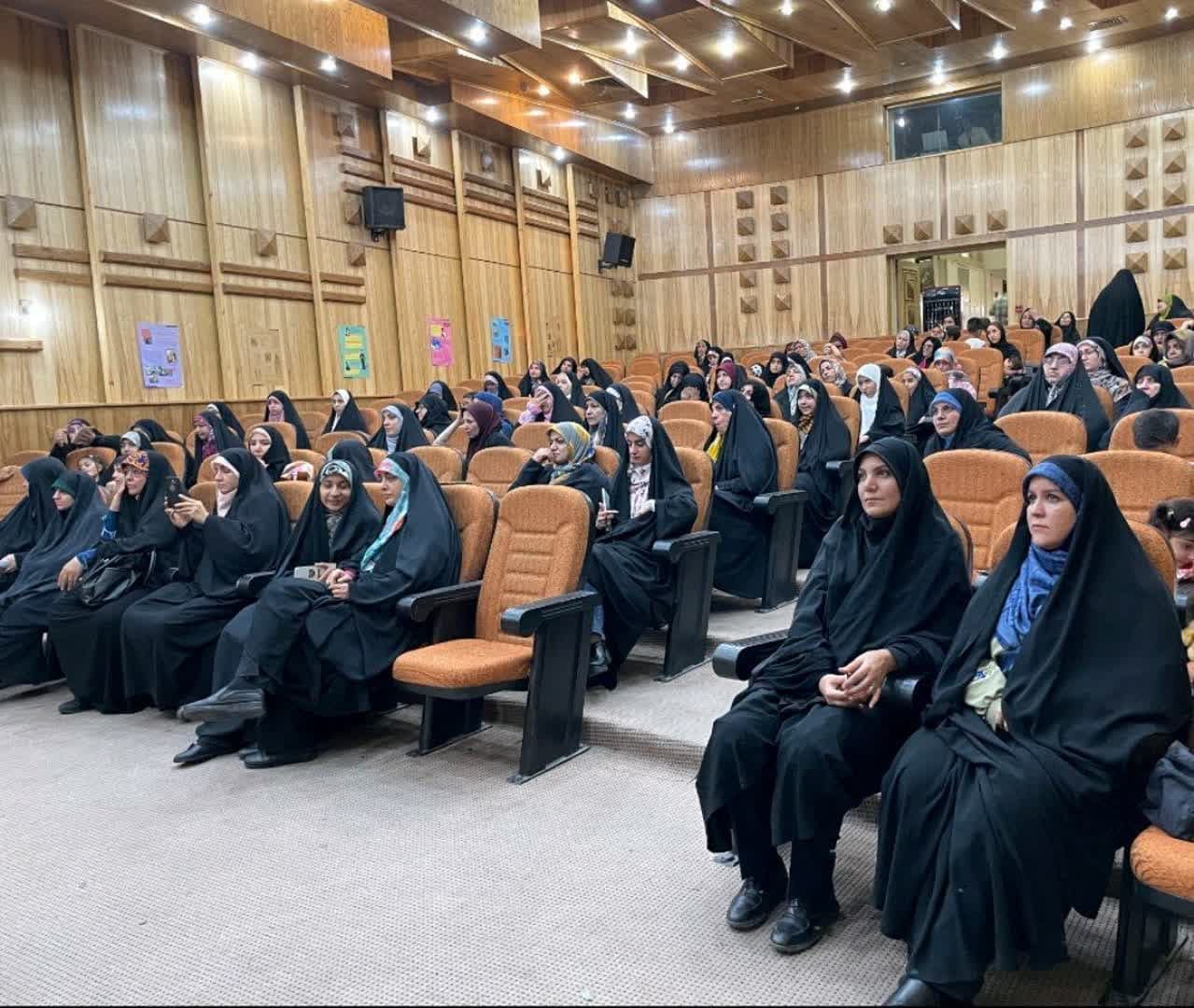 همایش «بی پرده با حجاب» در اسلام‌آباد برگزار شد + تصاویر