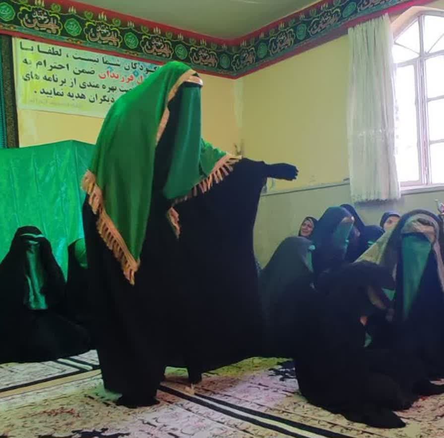 نمایش مذهبی توسط دختران محمدشهر اجرا شد