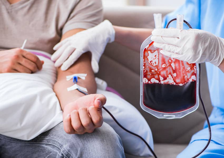 فعالیت پایگاه‌های انتقال خون البرز در اربعین