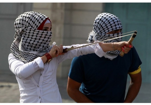 زنان فلسطینی نماد بانوی مسلمانِ مبارز هستند