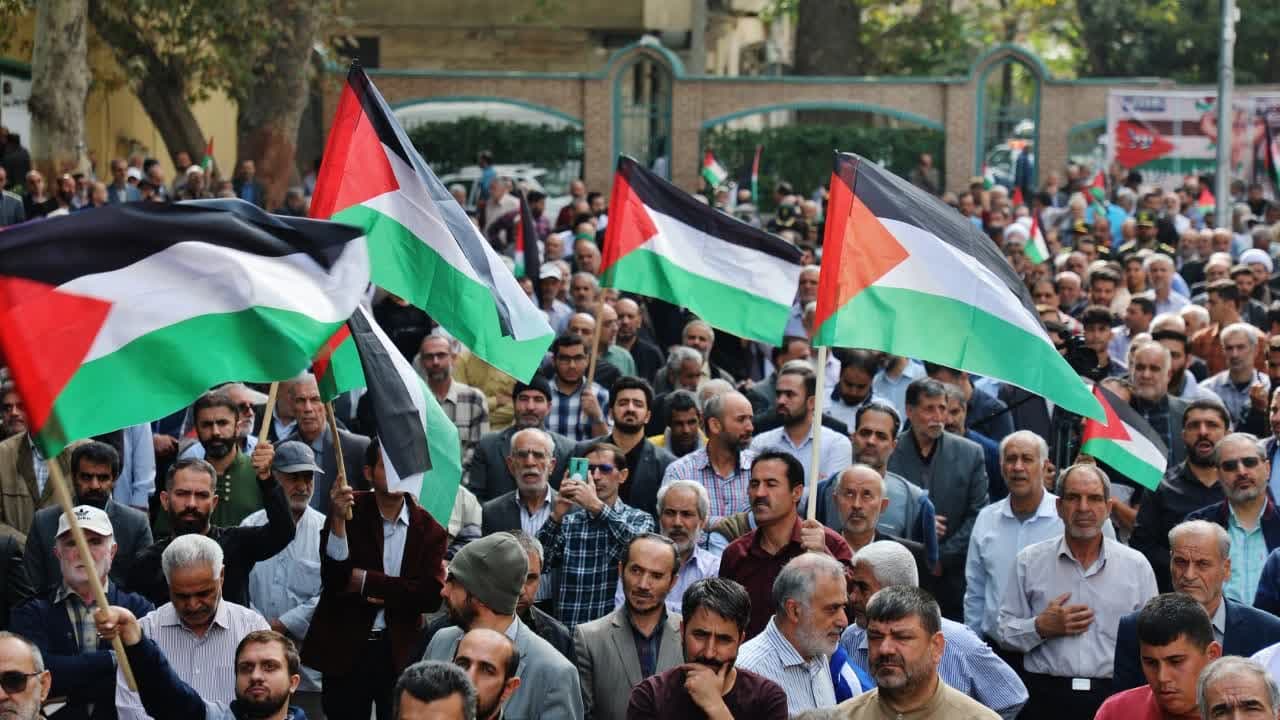 تصاویر/ راهپیمایی حمایت از غزه بعد از نماز جمعه در کرج