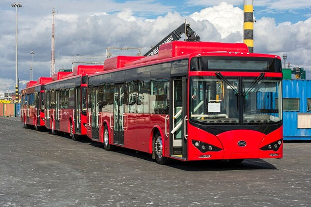 شهرداری کرج ٤٠ اتوبوس برقی با اعتبار ٦٠٩ میلیارد تومان خریداری کرد