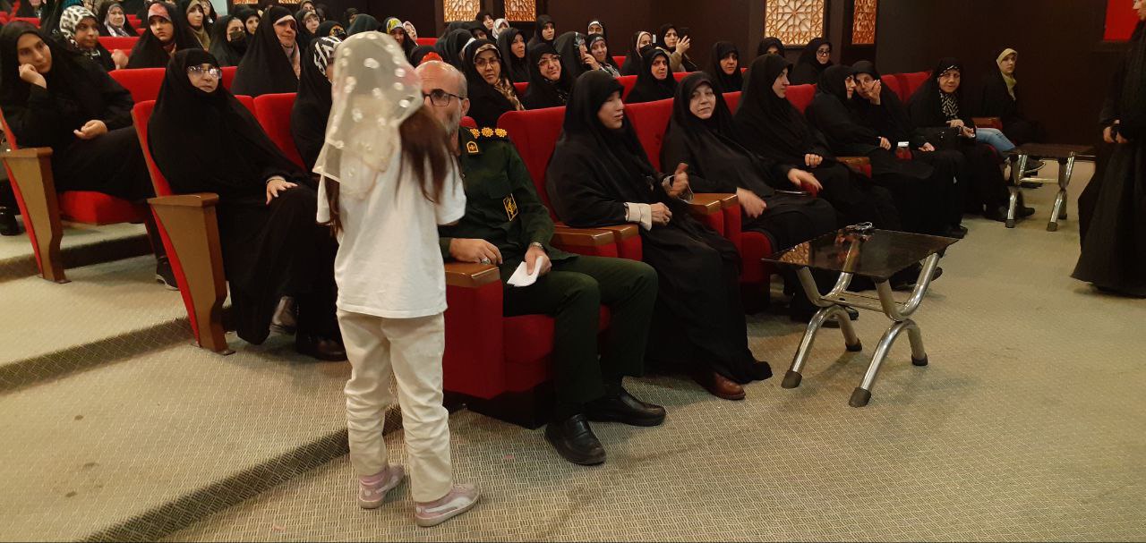 اولین همایش زنان تاریخ‌ساز در کرج برگزار شد