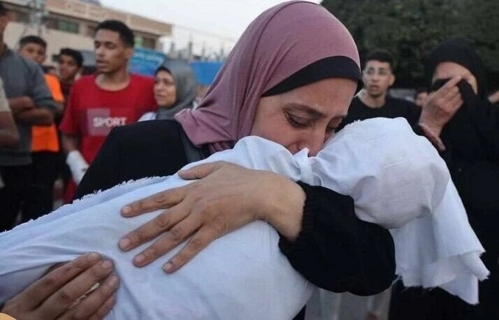 زنان و کودکان قربانیان اصلی کشتار فلسطین هستند