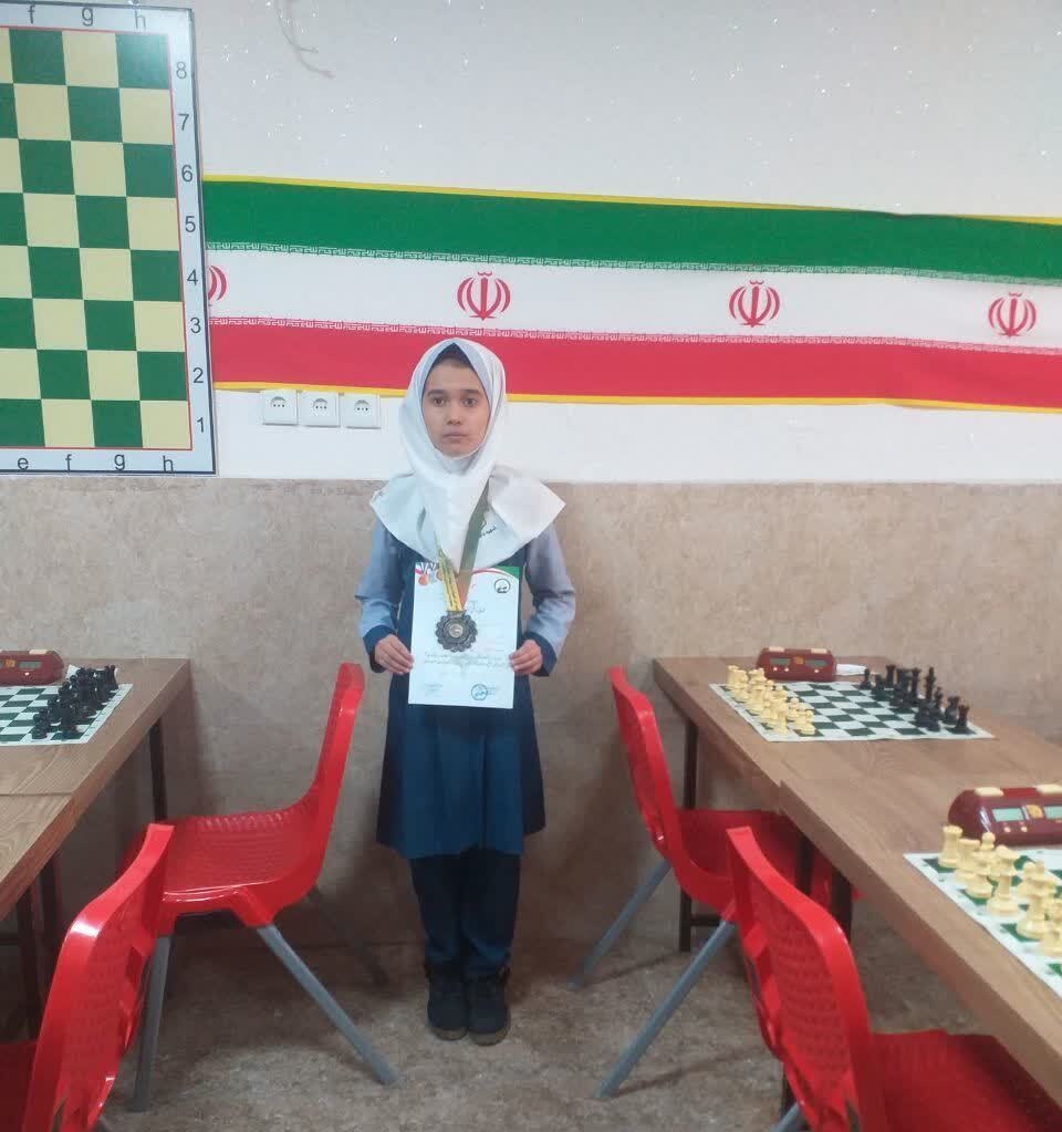 درخشش دختر شطرنج‌باز ساوجبلاغی
