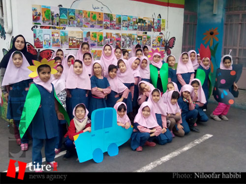 پیام بچه های یک دبستان دخترانه برای شرکت در راهپیمایی 22 بهمن